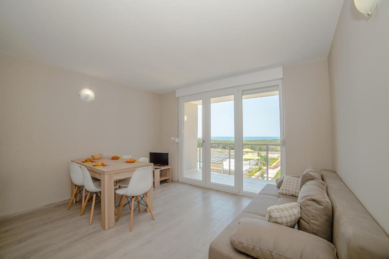Apartment Amazing Island Povljana Eksteriør billede